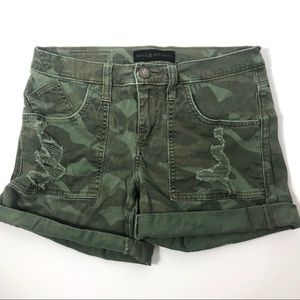 Rock & Republic Camo Shorts women’s size 8